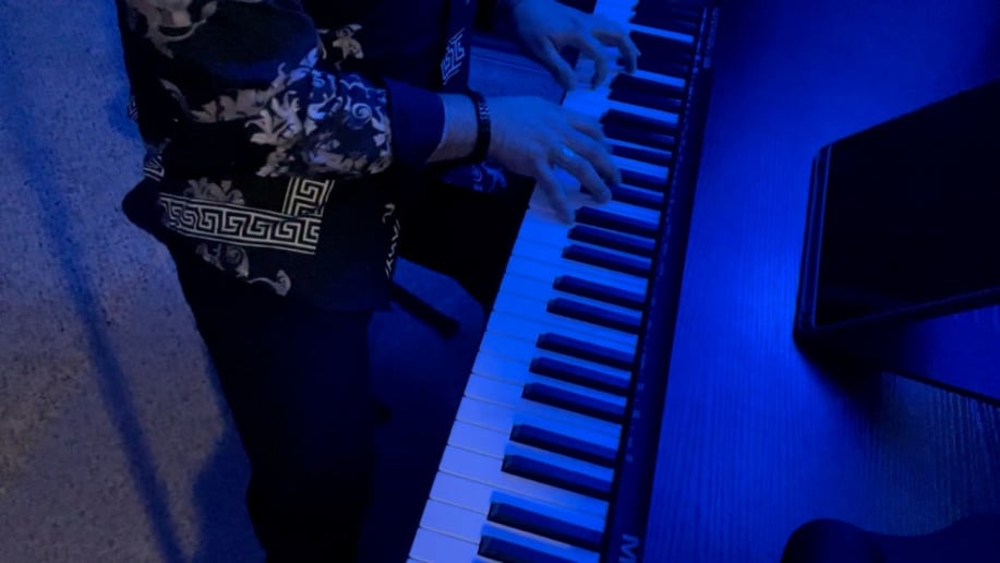 Gallery photo 2 of David James - Piano/Singing Entertainment