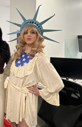 Gallery photo 7 of Retro Singing Telegrams
