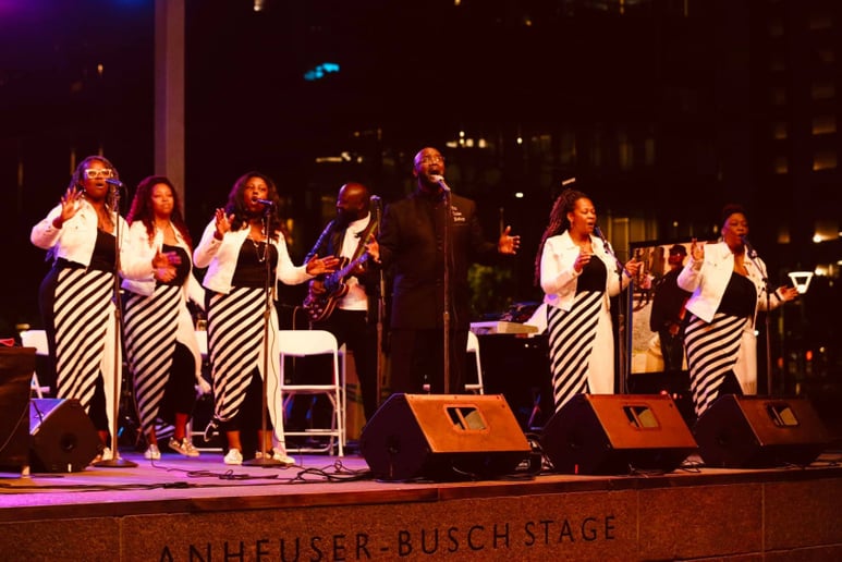 Gallery photo 3 of Bishop Fred A.jones & The Jones Family Singers