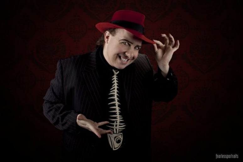 Gallery photo 1 of Bizzaro, The Optical Illusionist