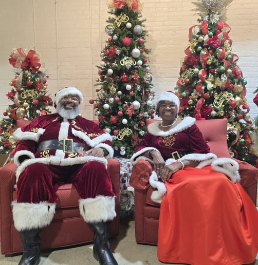 Gallery photo 3 of Black Santa Rob & Mrs. Claus