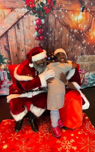 Gallery photo 4 of Black Santa Rob & Mrs. Claus