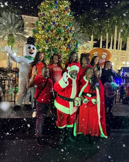 Gallery photo 8 of Black Santa Harold Miami