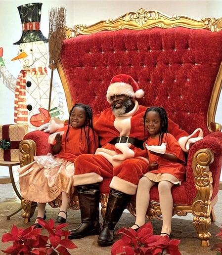 Gallery photo 6 of Black Santa Harold Miami