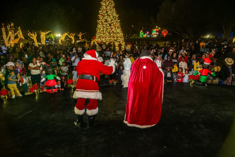 Gallery photo 4 of Black Santa Harold Miami