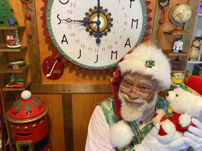 Gallery photo 2 of Santa Myk