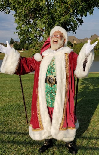 Gallery photo 3 of Santa Myk