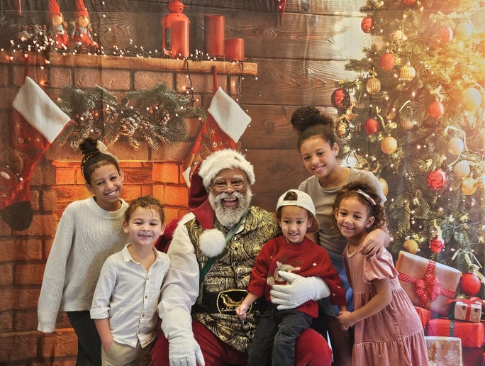Gallery photo 11 of Santa Myk