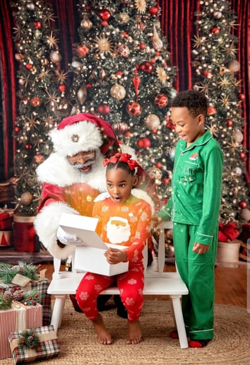 Gallery photo 8 of Black Santa of Atlanta