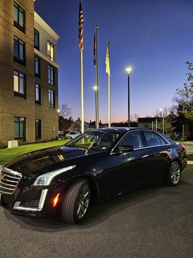 Gallery photo 1 of Black Tie Lux Limousines