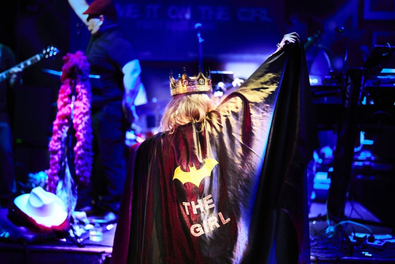 Gallery photo 5 of Blame It On The Girl