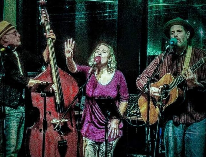 Gallery photo 4 of Alive in the Root