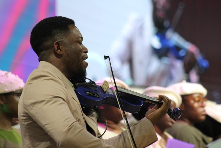 Gallery photo 1 of BlessingViolinist