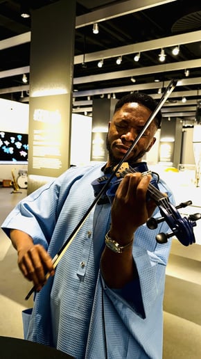 Gallery photo 2 of BlessingViolinist