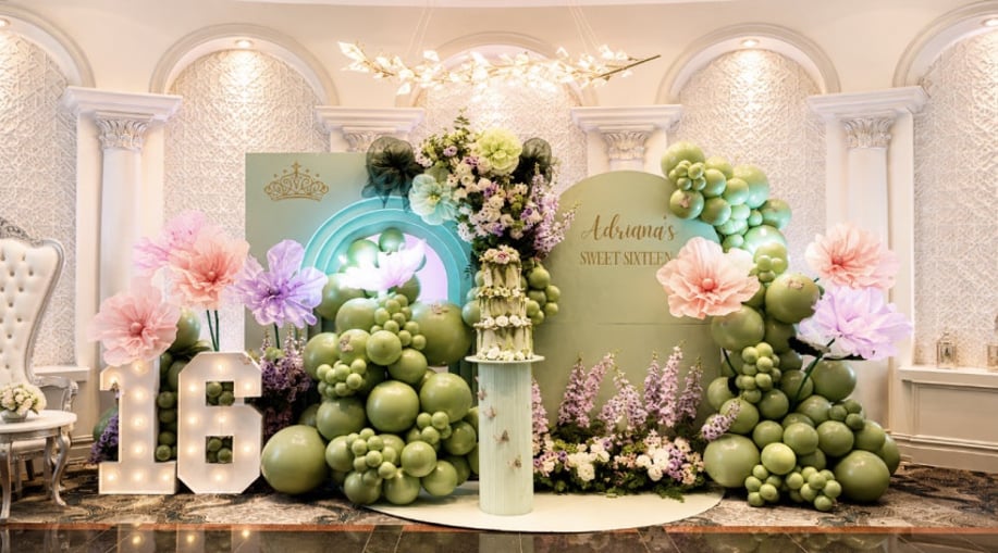 Gallery photo 3 of Bloom Event Balloon/Floral Styling