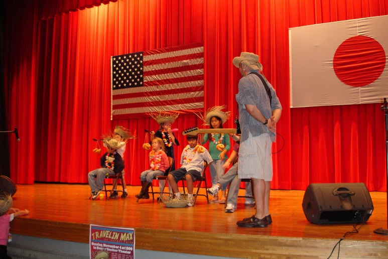 Gallery photo 6 of The Travelin' Max Show
