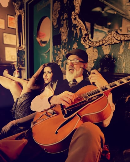 Gallery photo 1 of Holiday & Vine