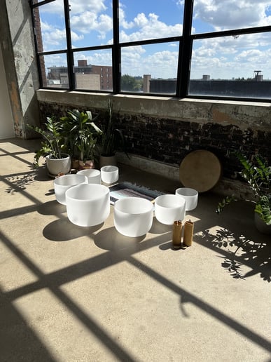 Gallery photo 1 of Blue Flow Sound - Sound Bath Meditations