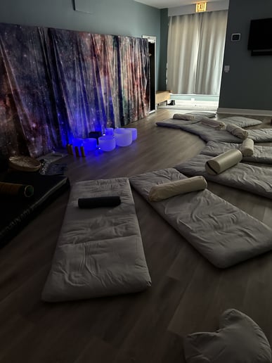 Gallery photo 2 of Blue Flow Sound - Sound Bath Meditations