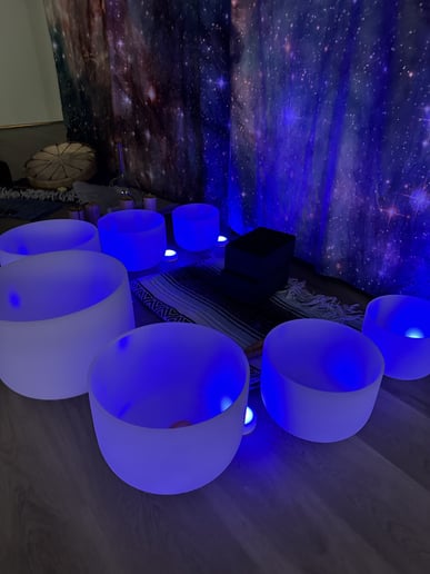 Gallery photo 3 of Blue Flow Sound - Sound Bath Meditations