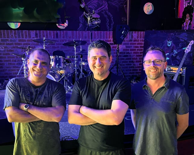Gallery photo 1 of Blue Horseshoe Band
