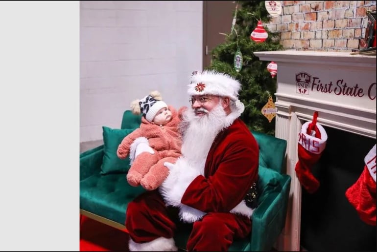 Gallery photo 2 of Blue Springs Santa