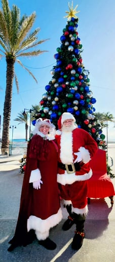 Gallery photo 14 of Santa and Mrs Claus for Hire