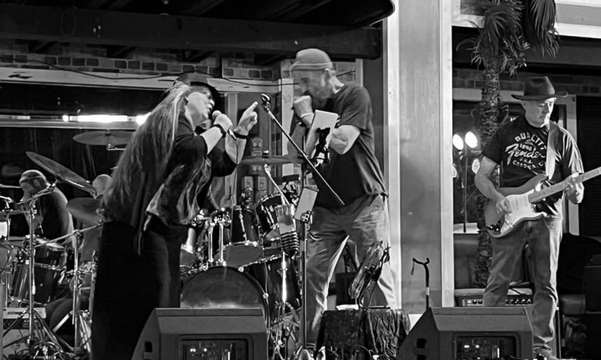 Gallery photo 4 of Blues Circle