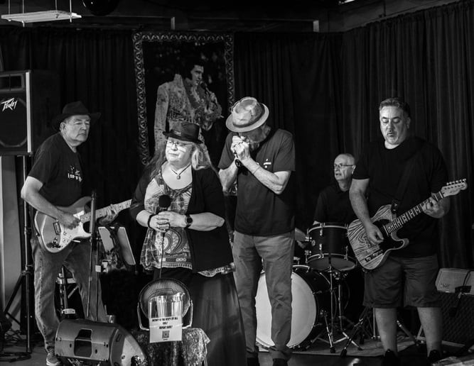 Gallery photo 5 of Blues Circle