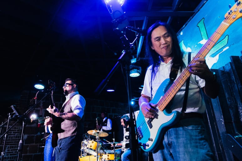 Gallery photo 1 of Blues n’a Suitcase