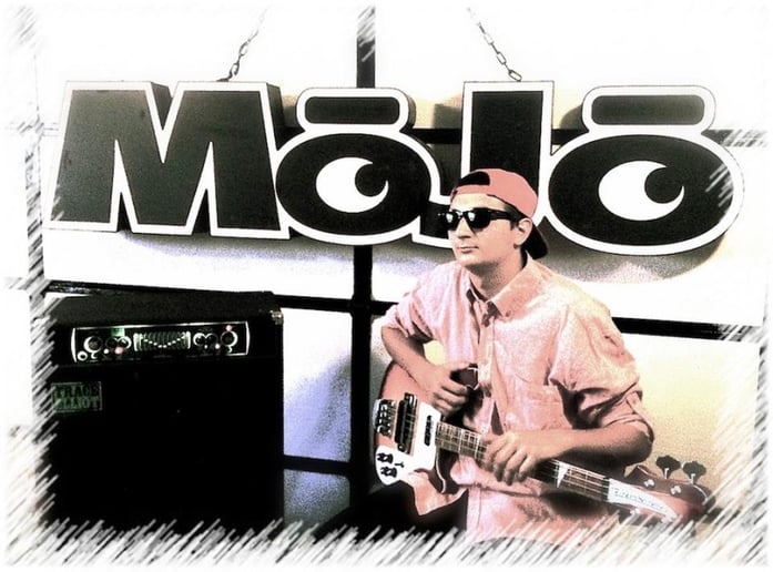 Gallery photo 1 of Blues/Rock Bassist