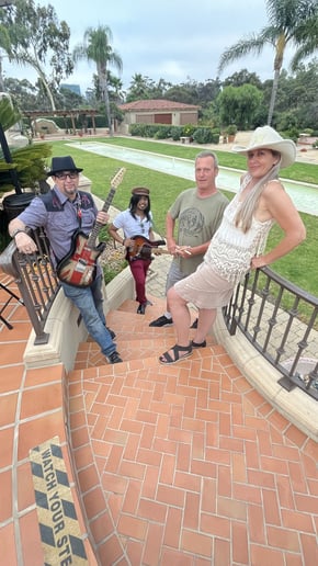 Gallery photo 1 of  Amber Dewar Music