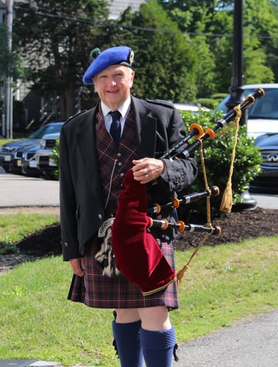 Gallery photo 25 of Bob Cameron, Piper