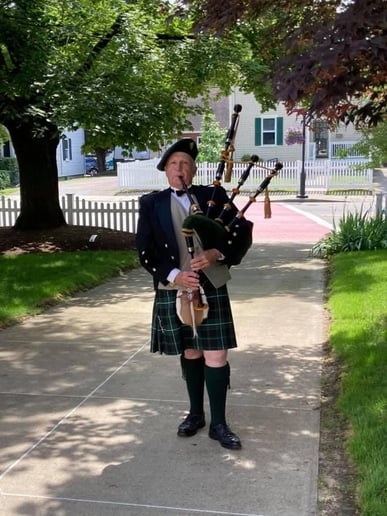 Gallery photo 6 of Bob Cameron, Piper