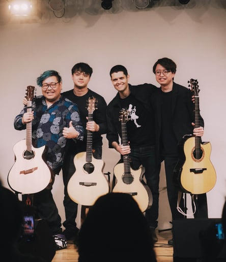 Gallery photo 2 of Bob Ma - Solo Acoustic Guitar