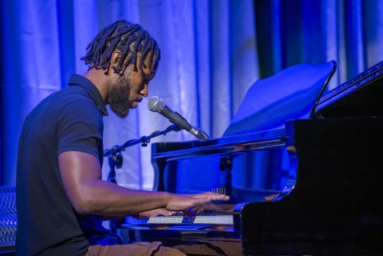 Gallery photo 1 of Bob The Pianist