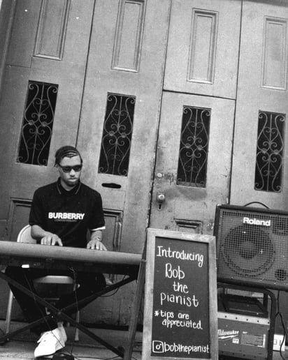Gallery photo 5 of Bob The Pianist