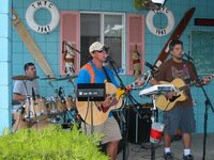Gallery photo 3 of Bobby 5 Live! A One Man Band Like No Other