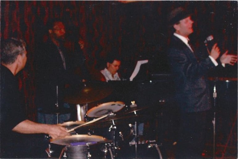 Gallery photo 2 of Bobby Barron and his swing thing band