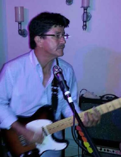 Gallery photo 4 of Bobby Owen Band
