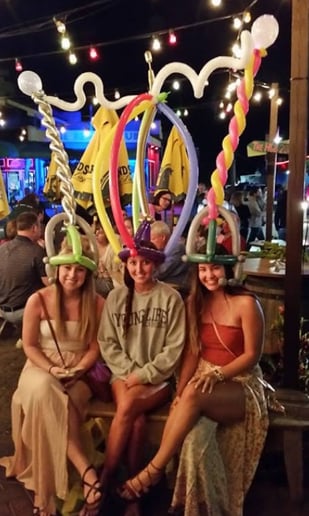 Gallery photo 2 of Bobby the Balloon Man