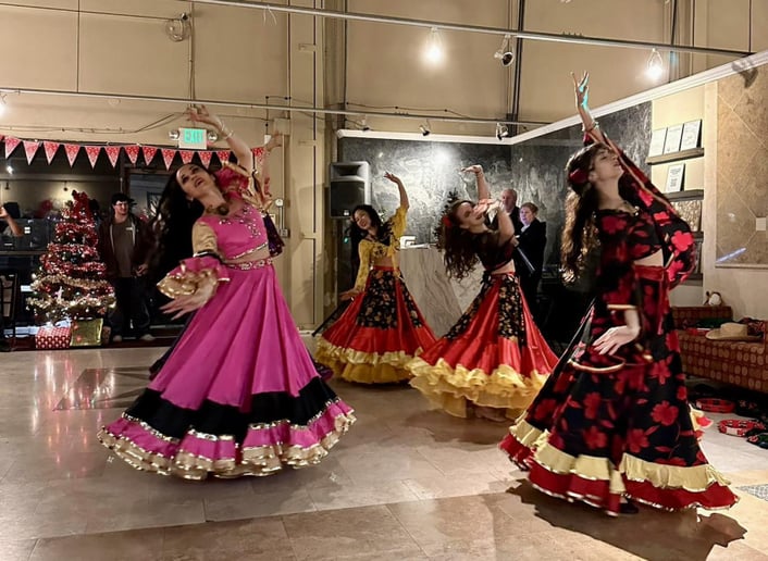 Gallery photo 10 of Bollywood/Bellydance/Romani Dance Show