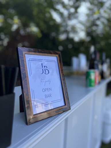 Gallery photo 9 of Boozin' & Cruisin' Bartending Services
