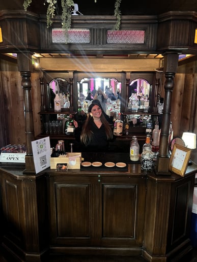 Gallery photo 3 of Boozy Buggy Mobile Bar