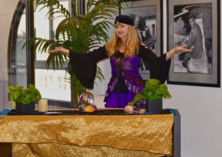Gallery photo 2 of Borka: Tarot and Palm Reader, Astrologer and More...
