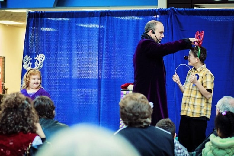Gallery photo 4 of Brad Toulouse "The Art Of Illusion" Magician!!!
