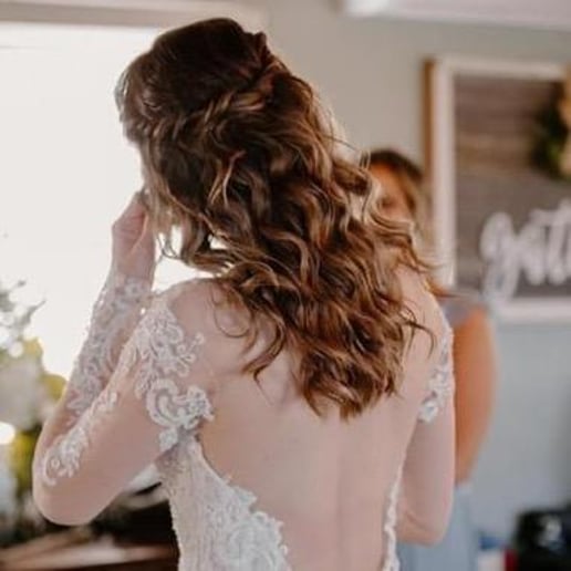 Gallery photo 7 of Braid N'Hairpins Makeup and Hair Artistry
