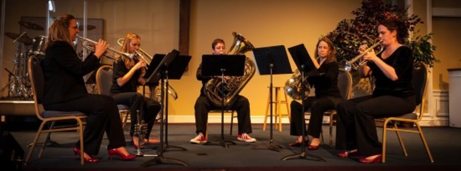 Gallery photo 1 of Brass Belles Brass Quintet