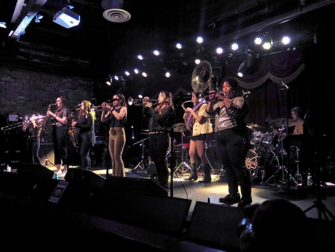 Gallery photo 3 of Brass Queens