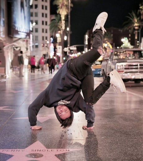 Gallery photo 2 of Break Dancer